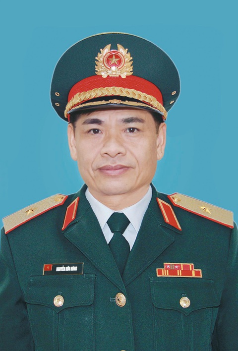 Liệt sĩ Nguyễn Hữu Hùng được Chủ tịch nước truy thăng quân hàm thiếu tướng - Ảnh 1. Liệt sĩ Nguyễn Hữu Hùng được Chủ tịch nước truy thăng quân hàm thiếu tướng - Ảnh 1.