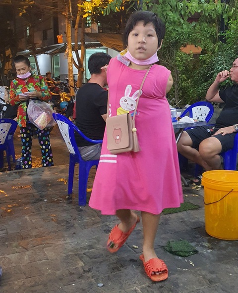 Chim cánh cụt mơ ước vẽ tranh - Ảnh 1. Chim cánh cụt mơ ước vẽ tranh - Ảnh 1.