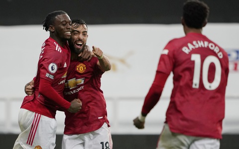 Bùng nổ cuối trận, Man Utd thắng đậm Newcastle tại St James Park - Ảnh 5. Bùng nổ cuối trận, Man Utd thắng đậm Newcastle tại St James Park - Ảnh 5.