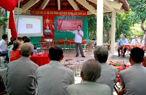 Thôi bí thư Đồng Tháp, ông Xích Lô gửi gắm giấc mơ sen - Ảnh 2. Thôi bí thư Đồng Tháp, ông Xích Lô gửi gắm giấc mơ sen - Ảnh 2.