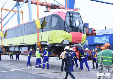 Chiêm ngưỡng đoàn tàu metro Nhổn - ga Hà Nội rời cảng Hải Phòng - Ảnh 9. Chiêm ngưỡng đoàn tàu metro Nhổn - ga Hà Nội rời cảng Hải Phòng - Ảnh 9.