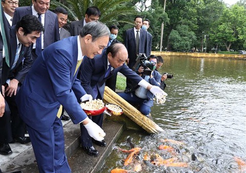 Tổng bí thư, Chủ tịch nước Nguyễn Phú Trọng tiếp Thủ tướng Nhật Bản Suga Yoshihide - Ảnh 2. Tổng bí thư, Chủ tịch nước Nguyễn Phú Trọng tiếp Thủ tướng Nhật Bản Suga Yoshihide - Ảnh 2.