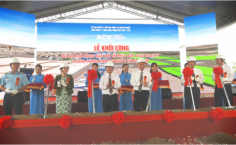 Khởi công dự án mở rộng sân đỗ sân bay Đà Nẵng - Ảnh 1. Khởi công dự án mở rộng sân đỗ sân bay Đà Nẵng - Ảnh 1.