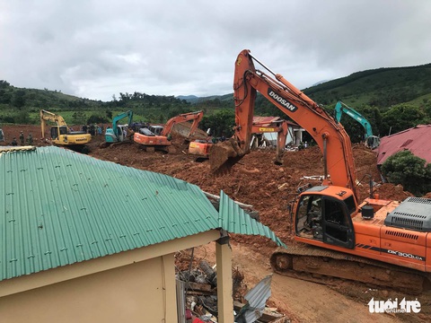 Trực tiếp từ hiện trường tìm kiếm 22 chiến sĩ: Đã tìm thấy tất cả thi thể - Ảnh 17. Trực tiếp từ hiện trường tìm kiếm 22 chiến sĩ: Đã tìm thấy tất cả thi thể - Ảnh 17.