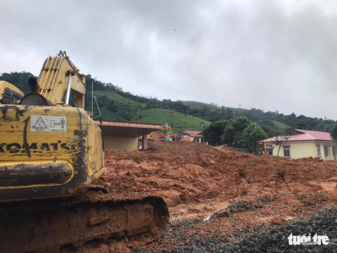 Trực tiếp từ hiện trường tìm kiếm 22 chiến sĩ: Đã tìm thấy tất cả thi thể - Ảnh 11. Trực tiếp từ hiện trường tìm kiếm 22 chiến sĩ: Đã tìm thấy tất cả thi thể - Ảnh 11.