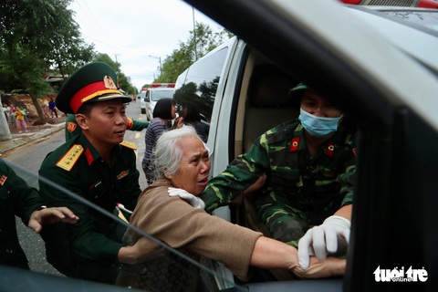 Tìm kiếm, đưa thi thể 22 chiến sĩ về Đông Hà: Nỗi đau thấu trời đất - Ảnh 13. Tìm kiếm, đưa thi thể 22 chiến sĩ về Đông Hà: Nỗi đau thấu trời đất - Ảnh 13.