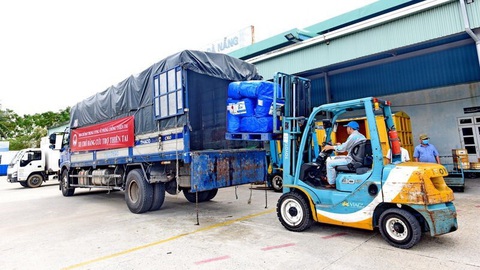 Nhật viện trợ khẩn cấp tới người dân vùng bão lũ ở Thừa Thiên Huế - Ảnh 2. Nhật viện trợ khẩn cấp tới người dân vùng bão lũ ở Thừa Thiên Huế - Ảnh 2.