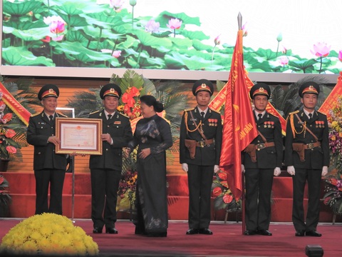 Báo Quân đội nhân dân đón nhận Huân chương Độc lập hạng ba - Ảnh 1. Báo Quân đội nhân dân đón nhận Huân chương Độc lập hạng ba - Ảnh 1.
