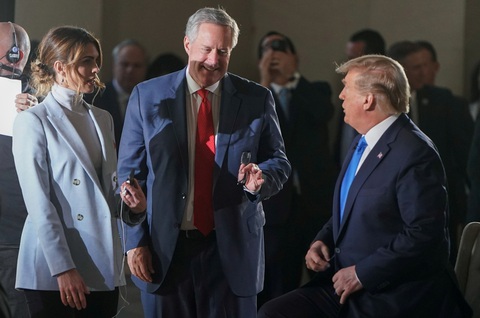 Ông Trump và vợ mắc COVID-19, chứng khoán Mỹ lao dốc - Ảnh 3. Ông Trump và vợ mắc COVID-19, chứng khoán Mỹ lao dốc - Ảnh 3.