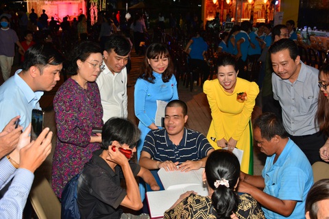 TP.HCM khai mạc Ngày hội văn hóa đọc năm 2020 - Ảnh 1. TP.HCM khai mạc Ngày hội văn hóa đọc năm 2020 - Ảnh 1.