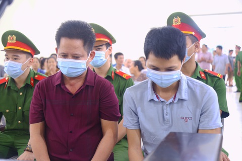 Xét xử lưu động chủ quán nướng bắt khách quỳ xin lỗi vì bóc phốt đồ ăn có sán - Ảnh 1. Xét xử lưu động chủ quán nướng bắt khách quỳ xin lỗi vì bóc phốt đồ ăn có sán - Ảnh 1.