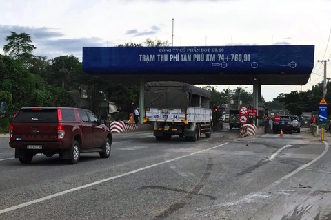 Tạm dừng thu phí trạm BOT Tân Phú trên quốc lộ 20 - Ảnh 1. Tạm dừng thu phí trạm BOT Tân Phú trên quốc lộ 20 - Ảnh 1.