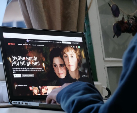 Yêu cầu Netflix kê khai để truy thu thuế trong 3 năm - Ảnh 1. Yêu cầu Netflix kê khai để truy thu thuế trong 3 năm - Ảnh 1.