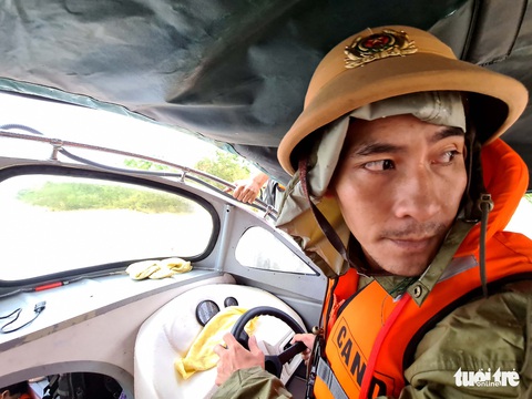 Khổ như đi bệnh viện trong cơn đại hồng thủy - Ảnh 7. Khổ như đi bệnh viện trong cơn đại hồng thủy - Ảnh 7.