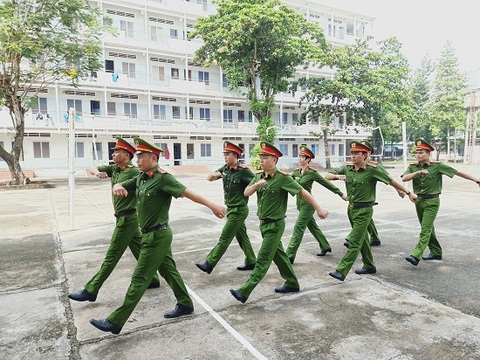 Khối ngành công an hệ trung cấp: Có trường lấy tới 26,99 điểm kèm tiêu chí phụ - Ảnh 1. Khối ngành công an hệ trung cấp: Có trường lấy tới 26,99 điểm kèm tiêu chí phụ - Ảnh 1.