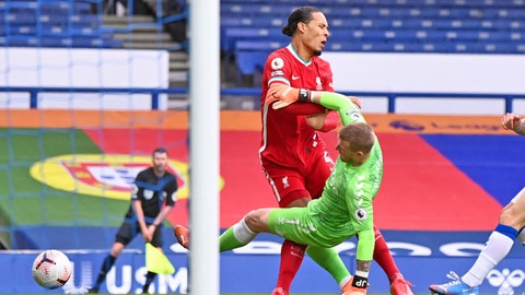 Làm Van Dijk lên bàn mổ, Pickford vẫn thoát án treo giò từ FA - Ảnh 1. Làm Van Dijk lên bàn mổ, Pickford vẫn thoát án treo giò từ FA - Ảnh 1.
