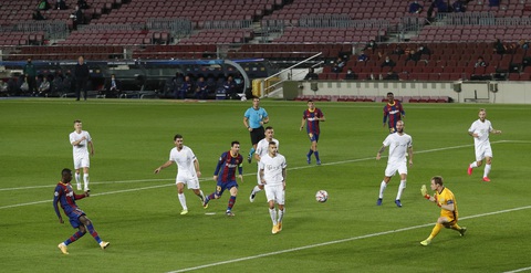 Chơi thiếu người, Barca vẫn thắng đậm ngày ra quân Champions League nhờ Messi - Ảnh 6. Chơi thiếu người, Barca vẫn thắng đậm ngày ra quân Champions League nhờ Messi - Ảnh 6.