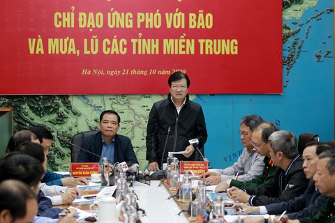 Bằng mọi cách, kể cả huy động trực thăng, đưa hàng cứu trợ tận tay người dân - Ảnh 1. Bằng mọi cách, kể cả huy động trực thăng, đưa hàng cứu trợ tận tay người dân - Ảnh 1.