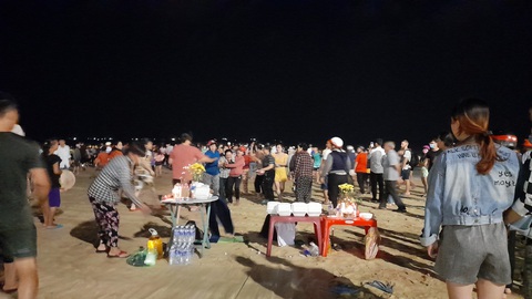 2 thiếu niên 16 tuổi chết đuối ở biển Bình Định - Ảnh 1. 2 thiếu niên 16 tuổi chết đuối ở biển Bình Định - Ảnh 1.