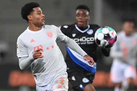 Sao Bayern Gnabry mắc COVID-19 trước trận gặp Atletico Madrid - Ảnh 1. Sao Bayern Gnabry mắc COVID-19 trước trận gặp Atletico Madrid - Ảnh 1.