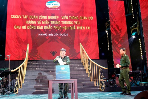 Cán bộ nhân viên Viettel đóng góp 10 tỉ đồng hỗ trợ đồng bào miền Trung - Ảnh 1. Cán bộ nhân viên Viettel đóng góp 10 tỉ đồng hỗ trợ đồng bào miền Trung - Ảnh 1.