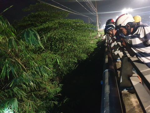 Hai thanh niên chết dưới gầm cầu do sốc ma túy - Ảnh 1. Hai thanh niên chết dưới gầm cầu do sốc ma túy - Ảnh 1.