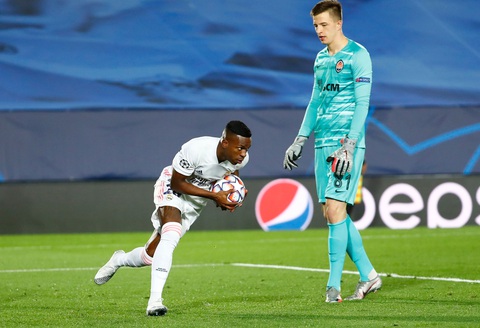 Bị vùi dập trong hiệp 1, Real Madrid thua sốc trước Shakhtar Donetsk - Ảnh 5. Bị vùi dập trong hiệp 1, Real Madrid thua sốc trước Shakhtar Donetsk - Ảnh 5.