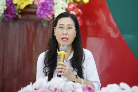 Bà Bùi Thị Quỳnh Vân tiếp tục làm bí thư Tỉnh ủy Quảng Ngãi - Ảnh 1. Bà Bùi Thị Quỳnh Vân tiếp tục làm bí thư Tỉnh ủy Quảng Ngãi - Ảnh 1.
