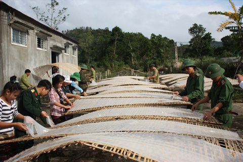 Đoàn kinh tế - quốc phòng 337: Dựng ngày mới giữa núi rừng Trường Sơn - Ảnh 1. Đoàn kinh tế - quốc phòng 337: Dựng ngày mới giữa núi rừng Trường Sơn - Ảnh 1.