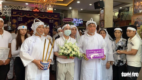 Con gái nghệ sĩ Lý Huỳnh cảm ơn Chính phủ đã giúp chị được về nước chăm sóc cha - Ảnh 6. Con gái nghệ sĩ Lý Huỳnh cảm ơn Chính phủ đã giúp chị được về nước chăm sóc cha - Ảnh 6.