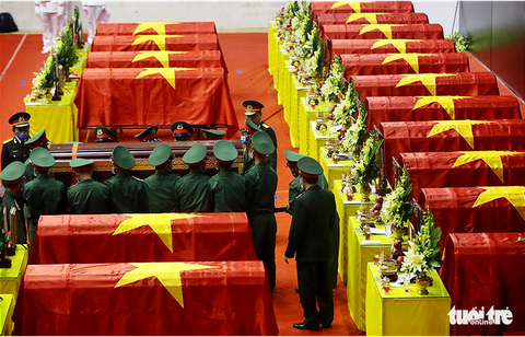 Lễ truy điệu 22 chiến sĩ Đoàn Kinh tế quốc phòng 337: Tiễn các anh về với quê nhà - Ảnh 8. Lễ truy điệu 22 chiến sĩ Đoàn Kinh tế quốc phòng 337: Tiễn các anh về với quê nhà - Ảnh 8.