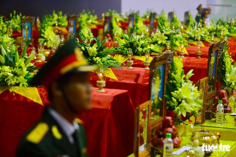 Lễ truy điệu 22 chiến sĩ Đoàn Kinh tế quốc phòng 337: Tiễn các anh về với quê nhà - Ảnh 1. Lễ truy điệu 22 chiến sĩ Đoàn Kinh tế quốc phòng 337: Tiễn các anh về với quê nhà - Ảnh 1.