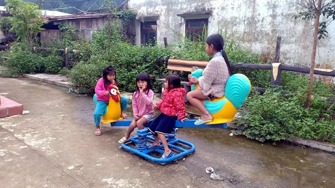 Đồi núi no nước, sơ tán dân gấp - Ảnh 2. Đồi núi no nước, sơ tán dân gấp - Ảnh 2.