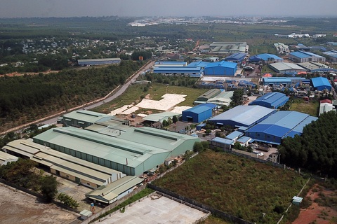 Đồng Nai muốn kỷ luật cán bộ vụ ‘xẻ thịt’ cụm công nghiệp nhưng phải chờ... báo cáo - Ảnh 1. Đồng Nai muốn kỷ luật cán bộ vụ ‘xẻ thịt’ cụm công nghiệp nhưng phải chờ... báo cáo - Ảnh 1.