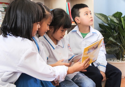 Cam kết trao tặng hàng ngàn đầu sách cho thư viện măng non - Ảnh 5. Cam kết trao tặng hàng ngàn đầu sách cho thư viện măng non - Ảnh 5.