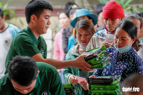Quà bạn đọc báo Tuổi Trẻ đến các mái ấm, trung tâm xã hội Quảng Trị - Ảnh 3. Quà bạn đọc báo Tuổi Trẻ đến các mái ấm, trung tâm xã hội Quảng Trị - Ảnh 3.