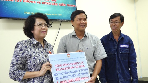 Tổng công ty điện lực TP.HCM chung tay hỗ trợ đồng bào miền Trung vượt khó khăn - Ảnh 2. Tổng công ty điện lực TP.HCM chung tay hỗ trợ đồng bào miền Trung vượt khó khăn - Ảnh 2.