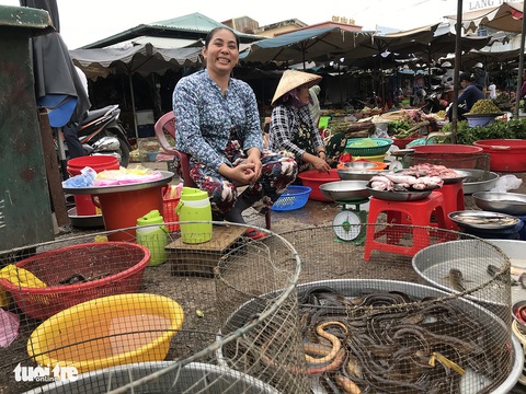 Đi chợ biên giới mùa nước nổi - Ảnh 1. Đi chợ biên giới mùa nước nổi - Ảnh 1.