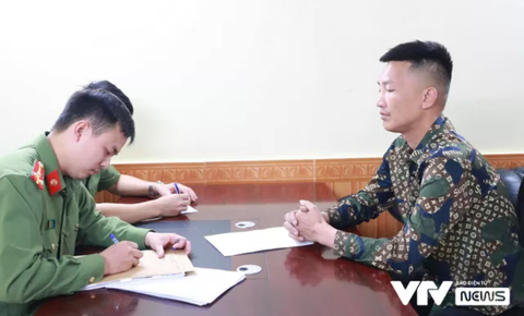 Huấn Hoa Hồng bị công an triệu tập vì ghép video từ thiện miền Trung - Ảnh 1. Huấn Hoa Hồng bị công an triệu tập vì ghép video từ thiện miền Trung - Ảnh 1.