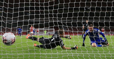 Dứt điểm kém, Arsenal trả giá vì bàn thắng muộn của Vardy - Ảnh 5. Dứt điểm kém, Arsenal trả giá vì bàn thắng muộn của Vardy - Ảnh 5.