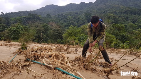 May mà còn sống sau lũ quét, còn người thì còn của thôi - Ảnh 9. May mà còn sống sau lũ quét, còn người thì còn của thôi - Ảnh 9.
