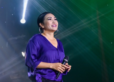 Đêm nhạc Việt Nam tử tế quyên 6 tỉ giúp người dân miền Trung lũ lụt - Ảnh 4. Đêm nhạc Việt Nam tử tế quyên 6 tỉ giúp người dân miền Trung lũ lụt - Ảnh 4.