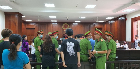 Chủ mưu đường dây mua bán hàng trăm ký ma túy sẽ đi điều trị... tâm thần - Ảnh 1. Chủ mưu đường dây mua bán hàng trăm ký ma túy sẽ đi điều trị... tâm thần - Ảnh 1.