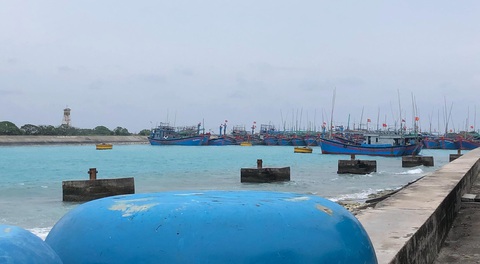 Bão số 9 đang gây gió cấp 8-9 tại đảo Song Tử Tây - Ảnh 3. Bão số 9 đang gây gió cấp 8-9 tại đảo Song Tử Tây - Ảnh 3.