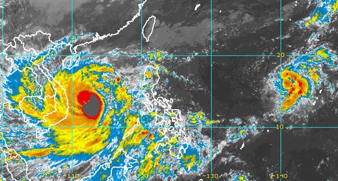 Chân dung cơn cuồng phong số 9 đang ở cửa ngõ Trung Trung Bộ - Ảnh 9. Chân dung cơn cuồng phong số 9 đang ở cửa ngõ Trung Trung Bộ - Ảnh 9.