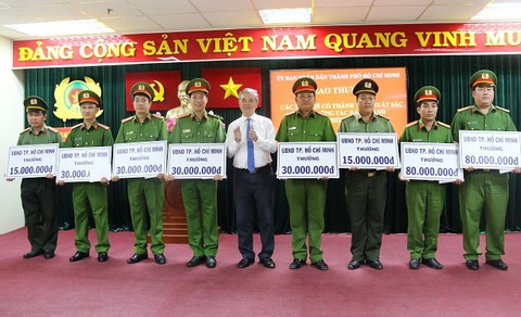 TP.HCM khen thưởng phá án ma túy xuyên quốc gia - Ảnh 1. TP.HCM khen thưởng phá án ma túy xuyên quốc gia - Ảnh 1.