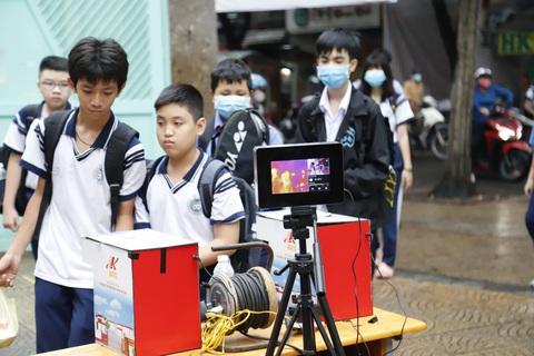 Đi học quá sớm, con tôi sáng nào đến trường cũng ngáp ngắn ngáp dài - Ảnh 1. Đi học quá sớm, con tôi sáng nào đến trường cũng ngáp ngắn ngáp dài - Ảnh 1.