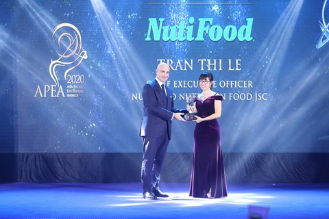 Nutifood lập Hat-trick với 3 giải thưởng về doanh nghiệp và lãnh đạo xuất sắc châu Á - Ảnh 1. Nutifood lập Hat-trick với 3 giải thưởng về doanh nghiệp và lãnh đạo xuất sắc châu Á - Ảnh 1.