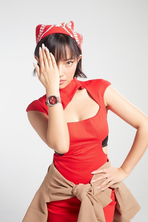 Bắt nhịp cùng những xu hướng thời trang đồng hồ nổi bật đang trending - Ảnh 6. Bắt nhịp cùng những xu hướng thời trang đồng hồ nổi bật đang trending - Ảnh 6.