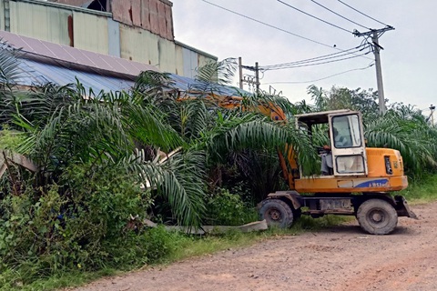 Cưỡng chế, tháo dỡ công trình vi phạm trong cụm công nghiệp Phước Tân - Ảnh 1. Cưỡng chế, tháo dỡ công trình vi phạm trong cụm công nghiệp Phước Tân - Ảnh 1.